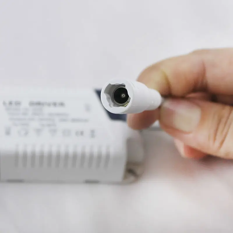 Free shipping 19-25W Led Lights Driver 20W/22W/23W/24W/25W Power Supply Lighting Transformer AC85-265V Output:560-600mA,DC24-42V