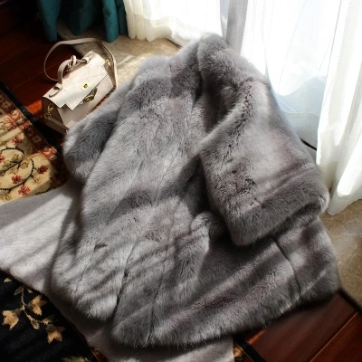 

New Style High-end Fashion Women Faux Fur Coat 17S29