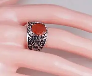 Античное мусульманское кольцо с синим камнем и искусственными камнями для