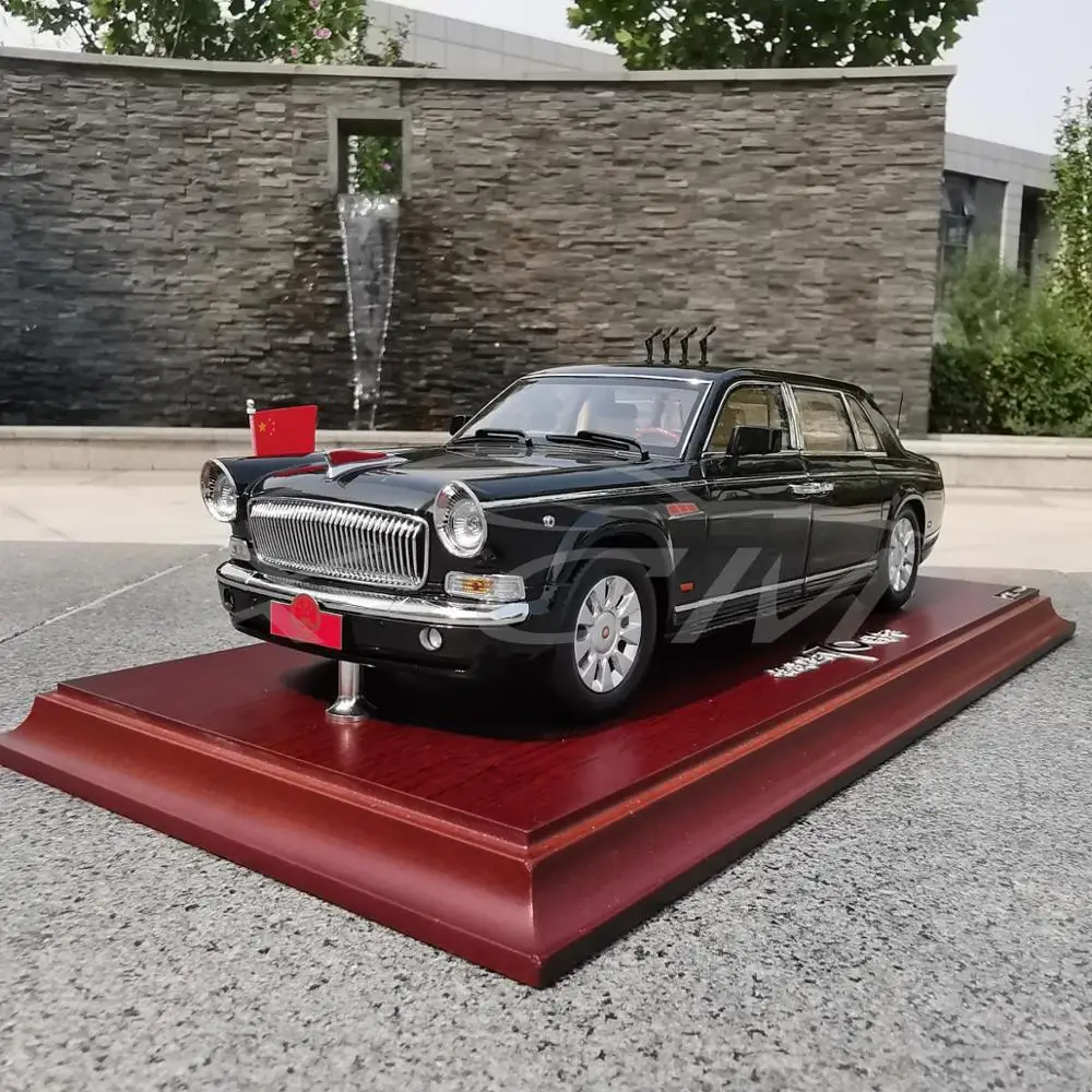 DiecastCar модель 1:24 Hongqi 70 лет юбилей парад автомобиль(черный)+ маленький подарок