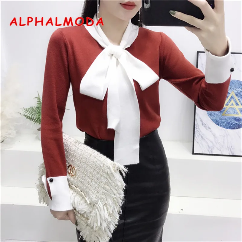 Женский свитер ALPHALMODA с воротником-бабочкой длинными рукавами приталенный на