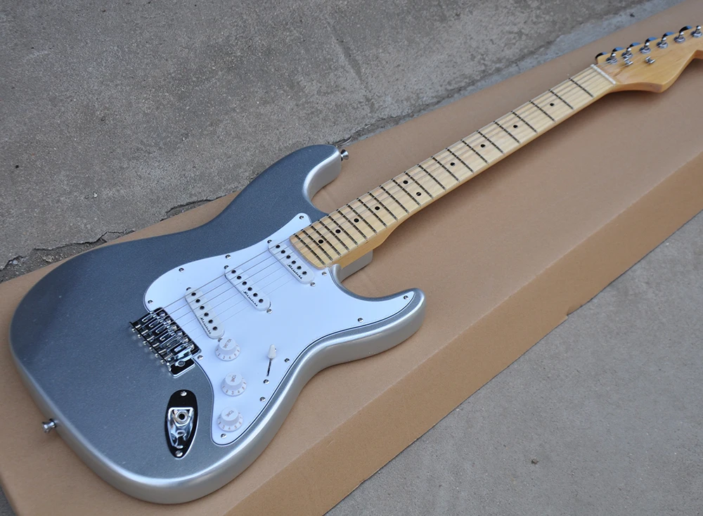 

Silver Electric Guitar with White Pickguard,Maple Fretboard,SSS Pickups,22 Frets,Chrome Hardwares,offering customized services