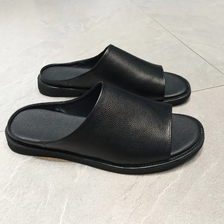 Новинка года; мужские тапочки из натуральной кожи; черные уличные мужские тапочки высокого качества; модная летняя пляжная обувь для мужчин; Zapatillas