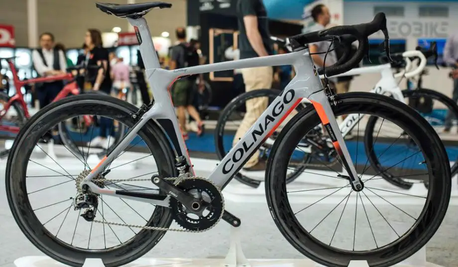 sepeda hybrid carbon