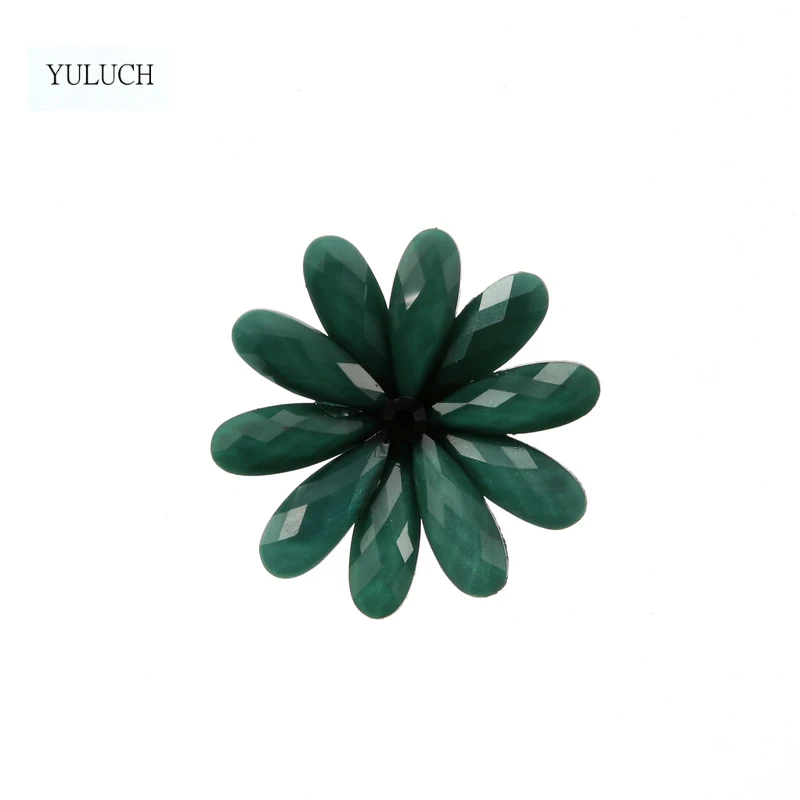 

YULUCH 1 piece muticolour girl fashion style flower vintage vintage resin brooch for women