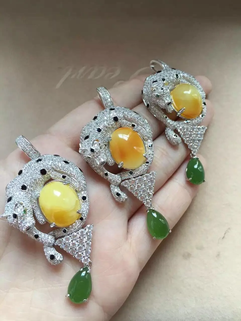  move fast only special three pieces 925 sterling silver certificated Leopard natural beeswax pendant no fire stone size 12*16mm 