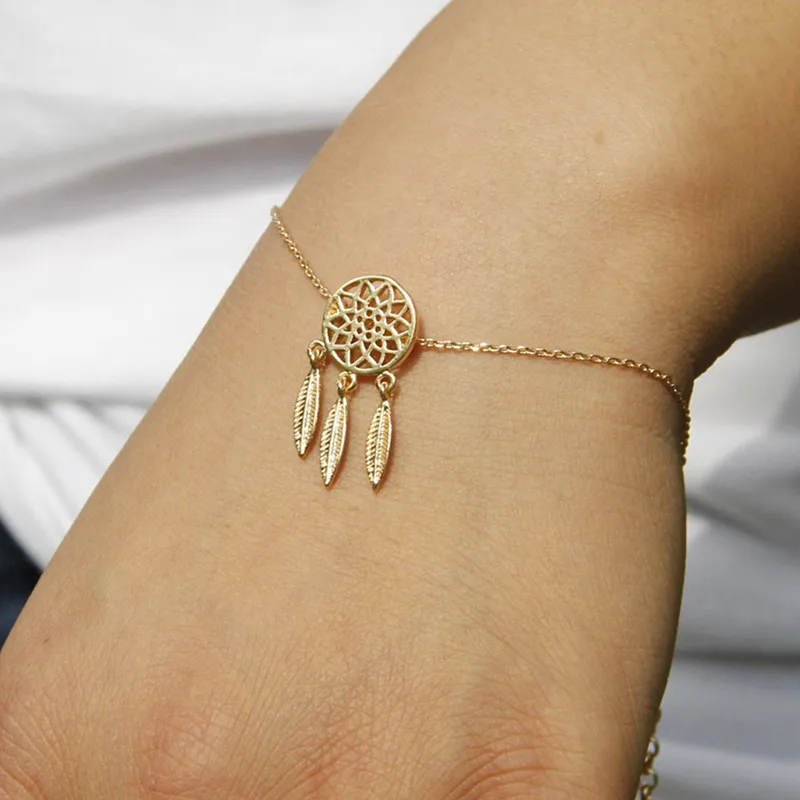 

1Pcs Fashion Jewelry Bohemia Vintage Dreamcatcher Feather Bracelets For Women