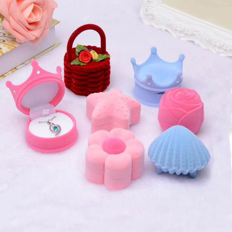 

Jewelry Gift Box Crown Flower Snowflakes Shape Velvet Packaging Box Personalized Shell Shape Delicate Creation Wholesale