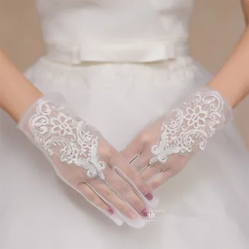 

Elegant Wrist Length Lace Appliques Short Beaded Bridal Gloves Full Finger White Bridal Glove Wedding Accessories Cheap