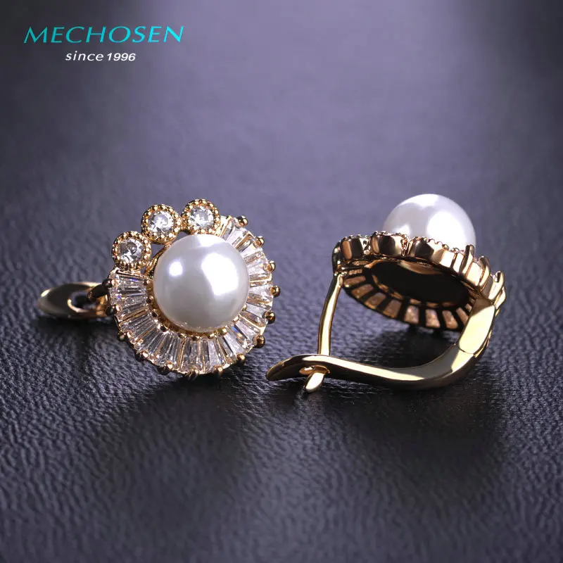 

Korean Valentine's Day Special Gift New Style Jewelry Natural Marine Pearl Shell Noble White Earrings Round CZ Diamond Brincos
