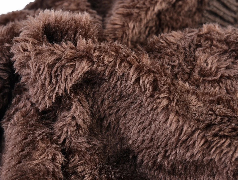 3700299255_2001396832