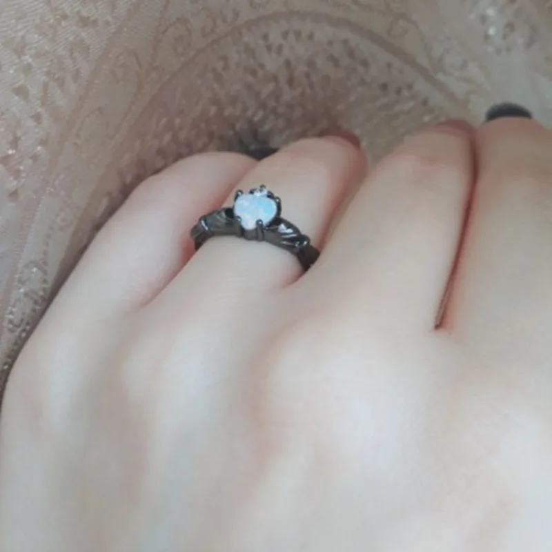 UTB84_aHlD_IXKJkSalUq6yBzVXa7