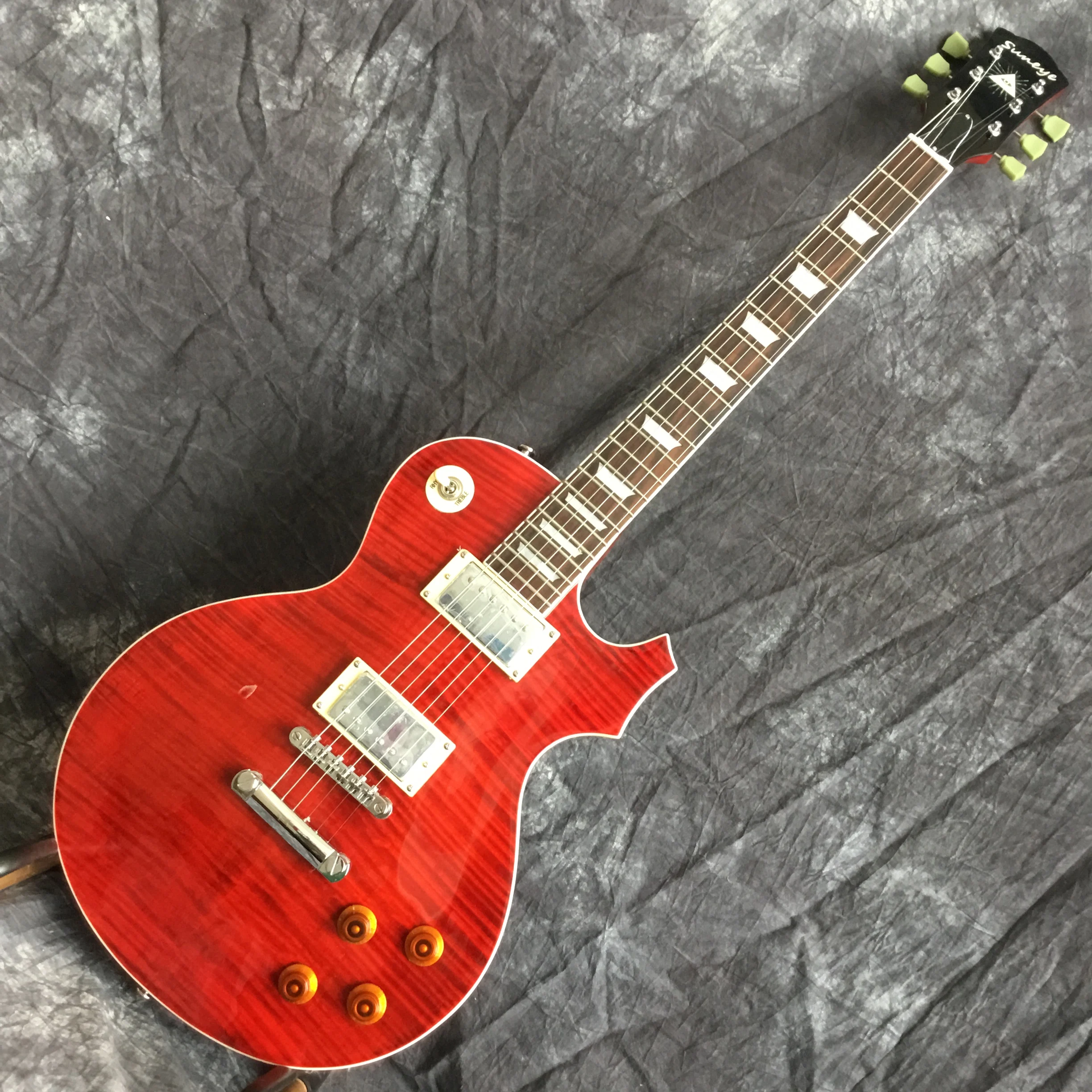 

Wholesale Custom Shop Electric Guitar Red With Star in Guitar Pickguard China Freeshipping Factory