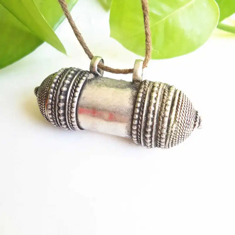 

TGB051 Tibetan Prayer Wheel Amulet Pendants Copper Cylinder Box Locket for Man