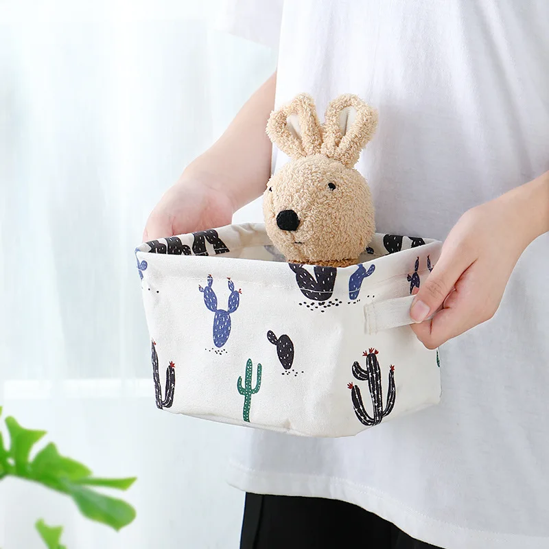 

Coloffice 1PC Korea Cactus Pineapple Small Fresh Stationery Holder Office Desktop Sundries Storage Basket Fabric Waterproof Box