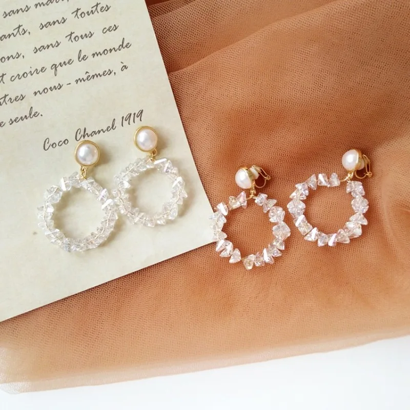 

Korean Fashion Simple Geometry Round Shiny Beads Dangle Earrings Women Girl Temperament Imitation Pearl Ear Clip Accessories