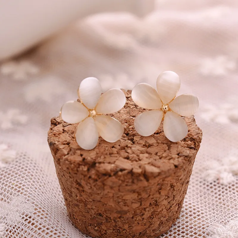 Женские серьги гвоздики с опалом золотого цвета цветком Подарочная бижутерия