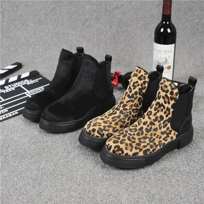 

Women's shoes 2018 autumn and winter boots leopard comfort horse hair flat with retro luxury sexy platform ladies shoes