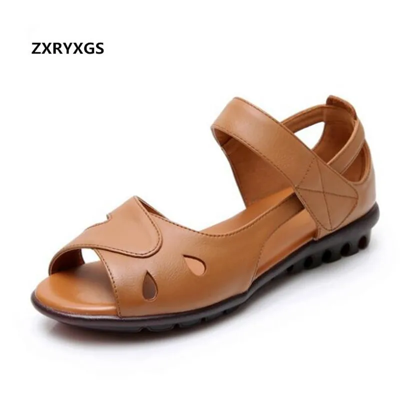 

2019 New Open Toe Soft Women Summer Sandals Fashion Casual Shoes Flat Sandals Genuine Leather Sandals Women Sandals Plus Size