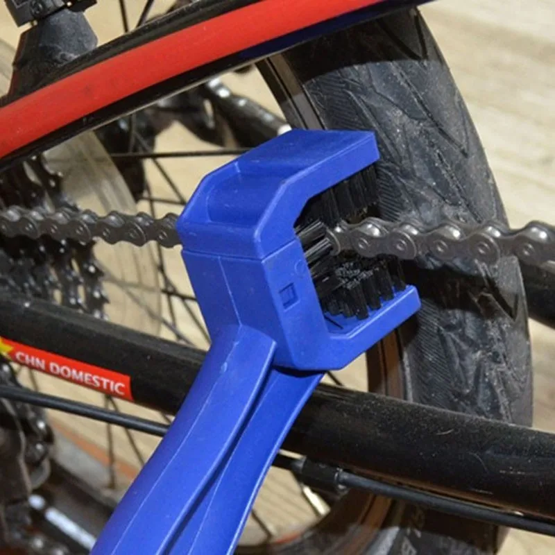 Cheap new hot 3 in 1 Motocycle Bicycle Chain Cleaning Brush Set Mountain Bicycle Gear Cleaner Scrubber Cycling Tool 2 Cheap new hot 3 in 1 Motocycle Bicycle Chain Cleaning Brush Set Mountain Bicycle Gear Cleaner Scrubber Cycling Tool 2