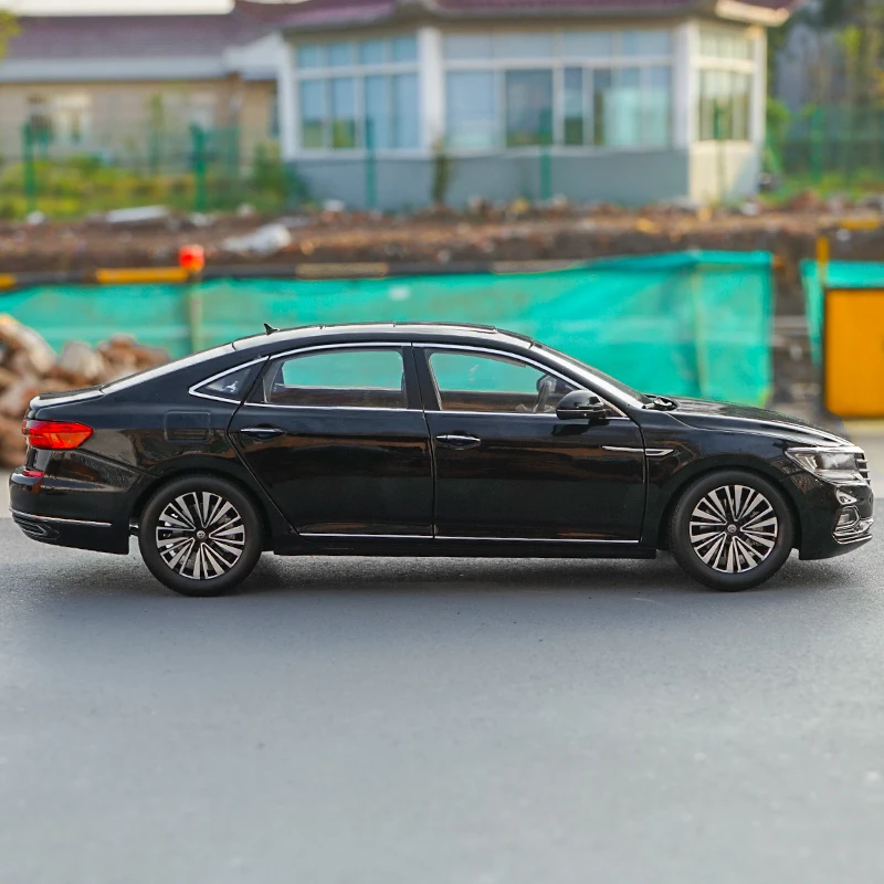 Высокое качество 1:18 новая модель PASSAT из цинкового сплава высококачественная