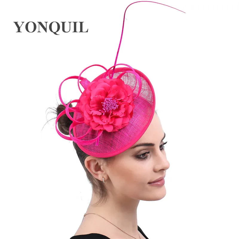 Ярко-розовый Sinamay Fascinators с шелковым цветком гоночный сезон Женские Свадебные шляпы для коктейльной вечерние событие повод высокое качество