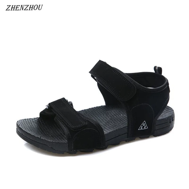 

Sandals women's wild 2018 new Korean version of the trend of beach shoes female summer couple models Roman shoes