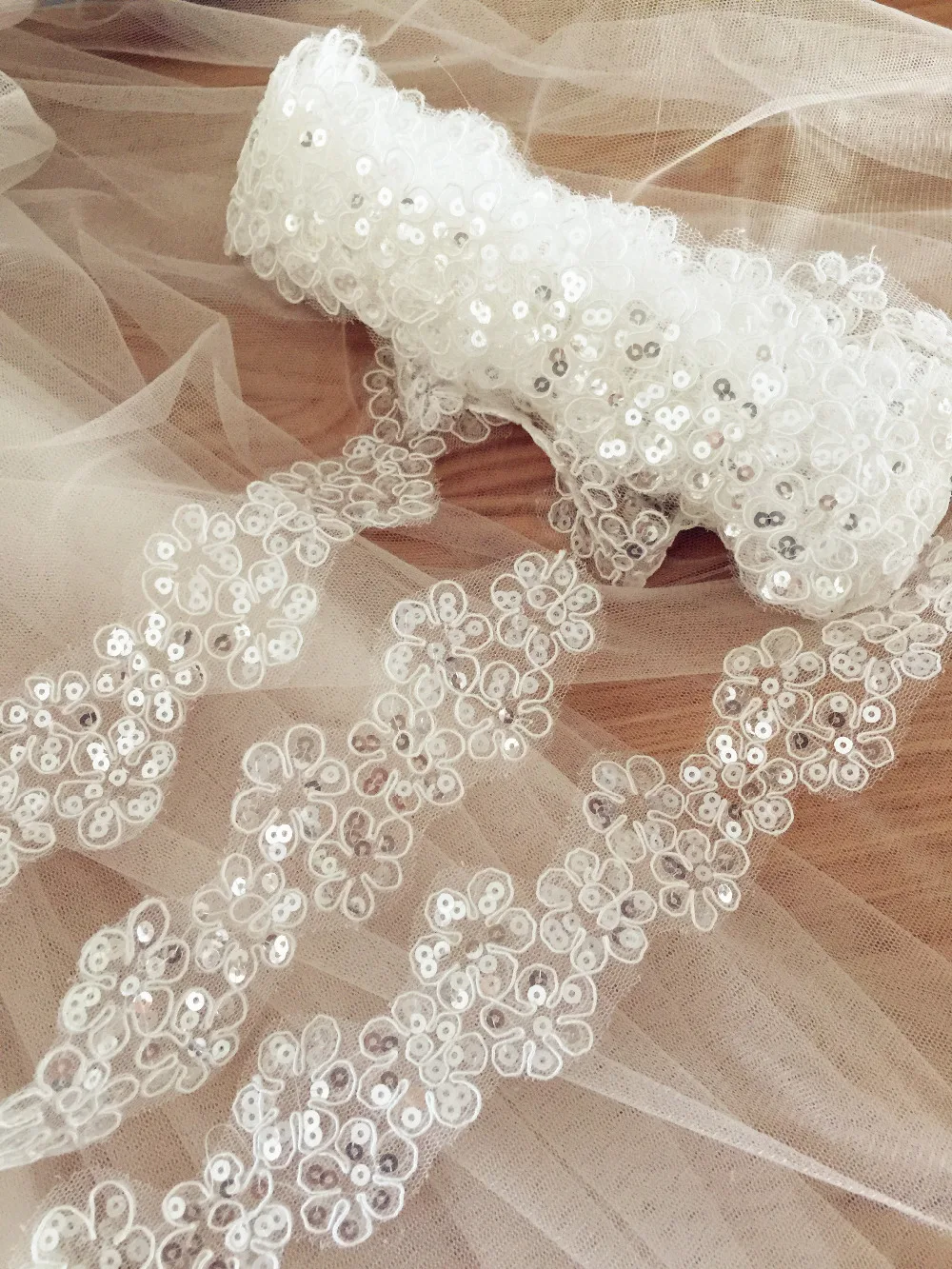 10 yard/lot 4.5cm 1.77" width ivory sequins bridal wedding dress