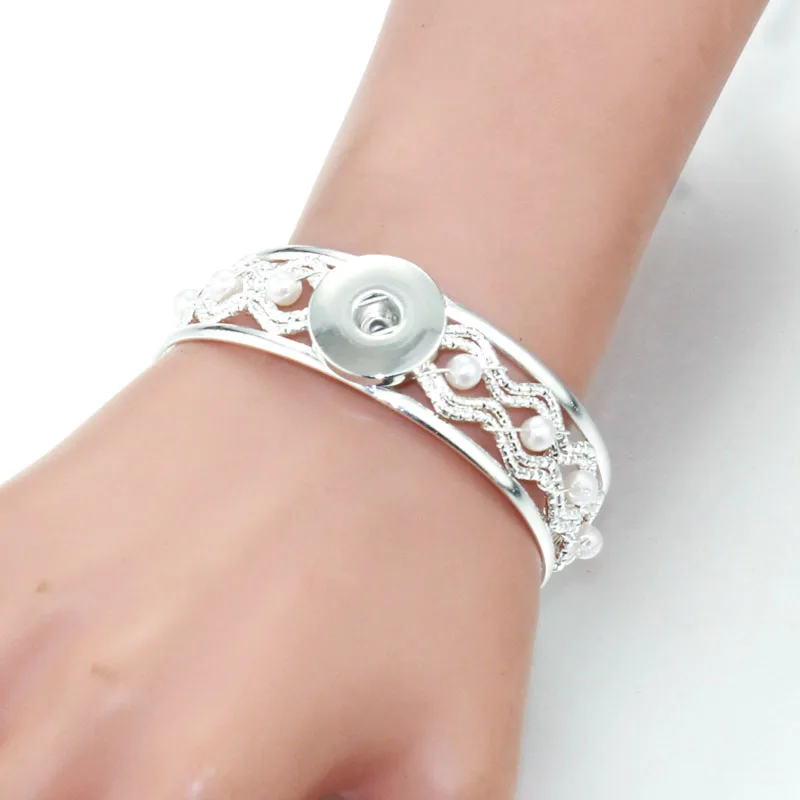 

18MM 12MM Snap Button Jewelry Women Metal Bangle Elasticity Bracelet Retro Silver Color Charms Bangles Cuff Snap Jewelry 8502