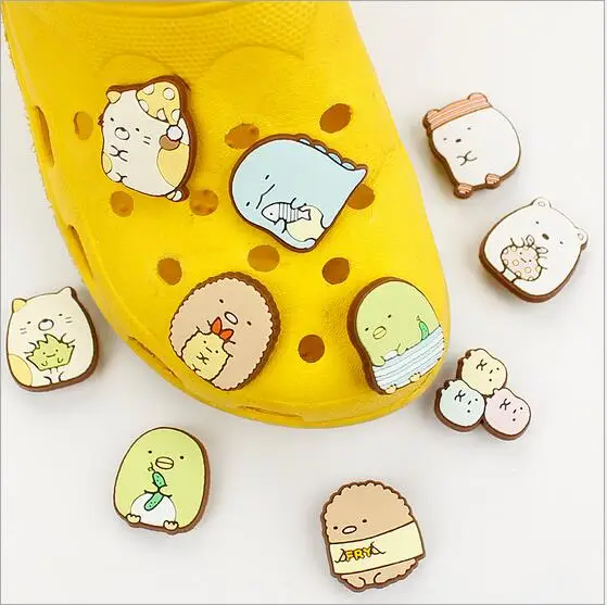 

Children's gift Japan's authentic The corner of biological shoe flower Cartoon PVC shoe flower Hole hole shoes decorated