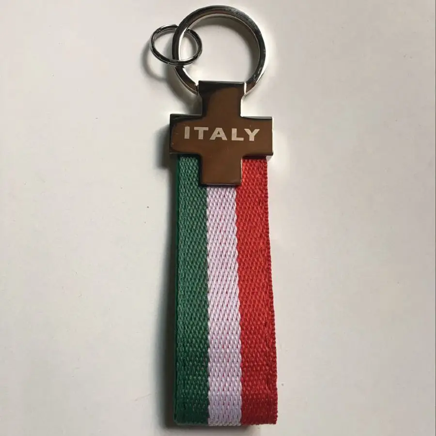 

Men Gift ITALY Flag Keychains Key Holder Key Chain KeyRing For Fiat Alfa Romeo Ferrari Maserati Lamborghini Pagani Car-styling