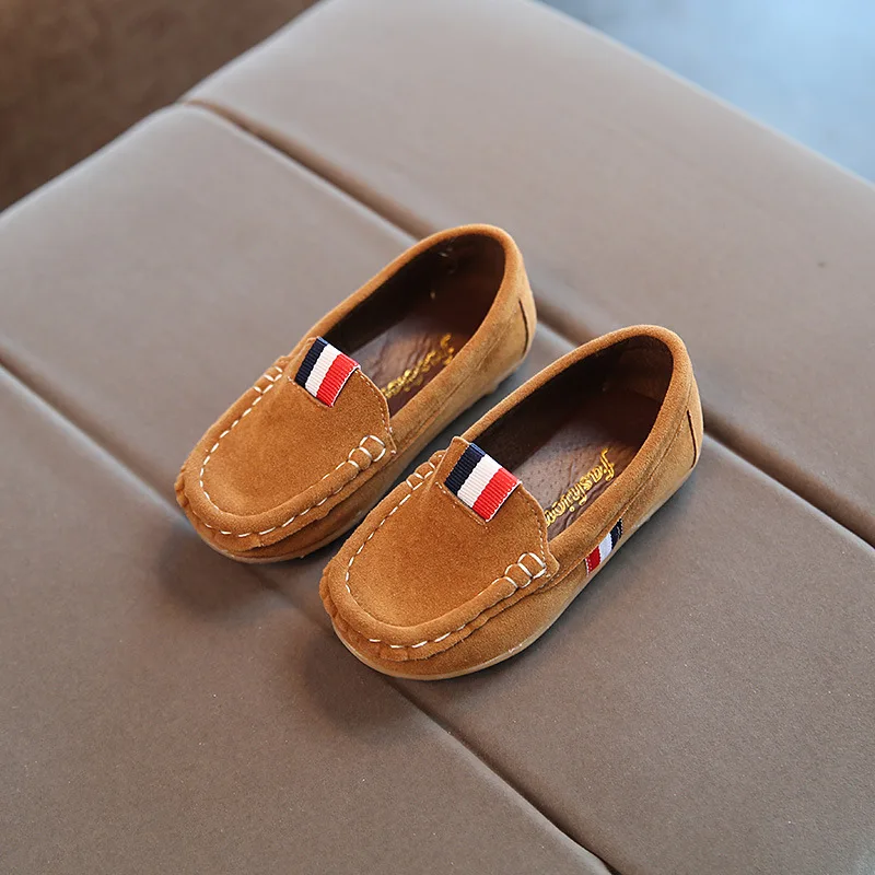 للجنسين 2017 الأطفال الفتيان أحذية الفتيات الأحذية جلد الغزال حذاء طفل طفل زلة على براون/الأخضر/أحمر/الأحذية الصفراء A11221