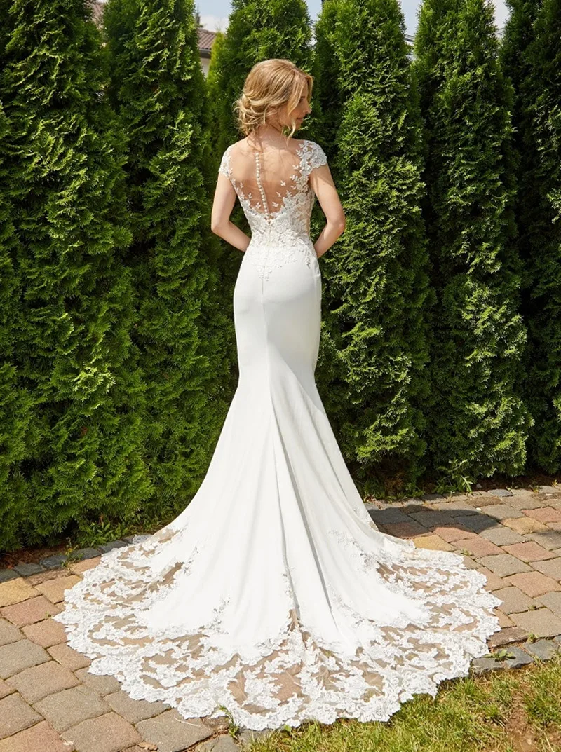 _thb_In_Love_2021_back_682x915