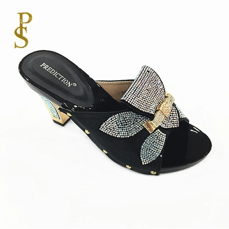 Красивая Дамская обувь; женские тапочки с пуговицами - Цвет: BLACK