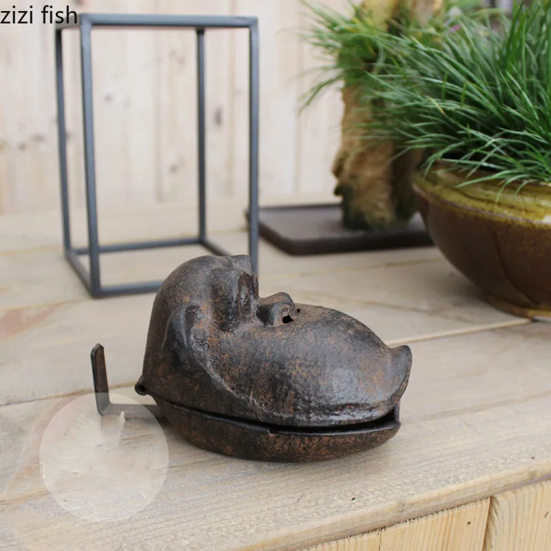 

Distressed cast iron Retro Creative Gorilla ashtray Aromatherapy box Home Decorations ashtrays with lids creative home gadgets