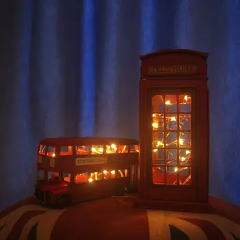 

Retro London Telephone Booth Double Decker London Bus Figurine Model LED Light Iron Crafts Photography Props Desk Decoration