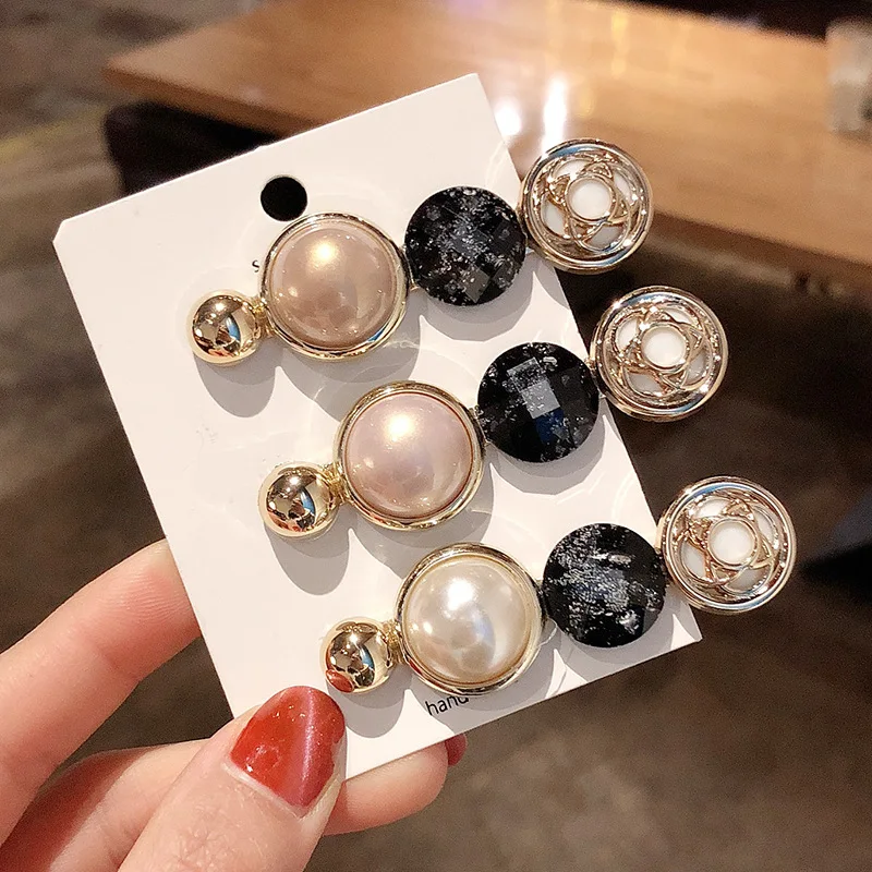 10592982447_717267706