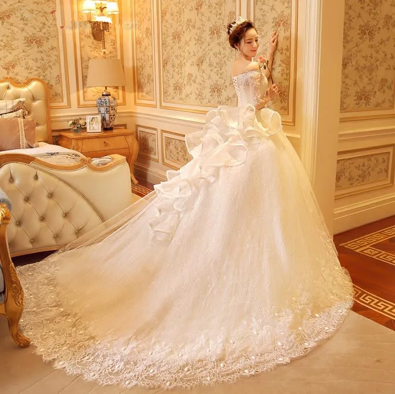 Gorgeous-Lace-Half-Sleeves-Ball-Gown-Wedding-Dress-2017-Sexy-Boat-Neck-Wedding-Dresses-White-Ivory (3)