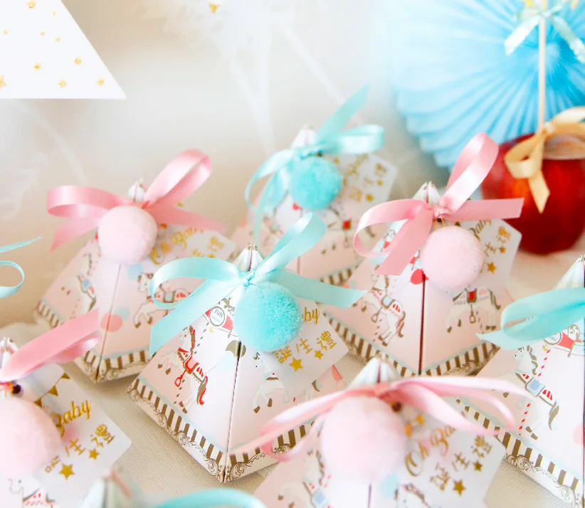 20 х розовый/синий треугольной пирамиды Baby Shower Коробки конфет дня крестильное платьице для малышей партия Подарочная коробка с Ленты и теги и шары