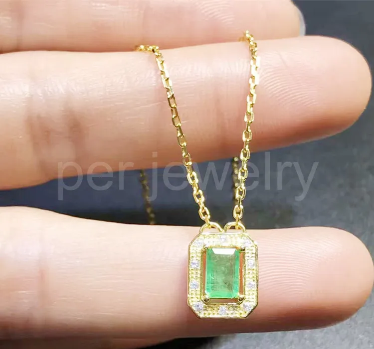 Natural Emerald Necklace With Pendant 