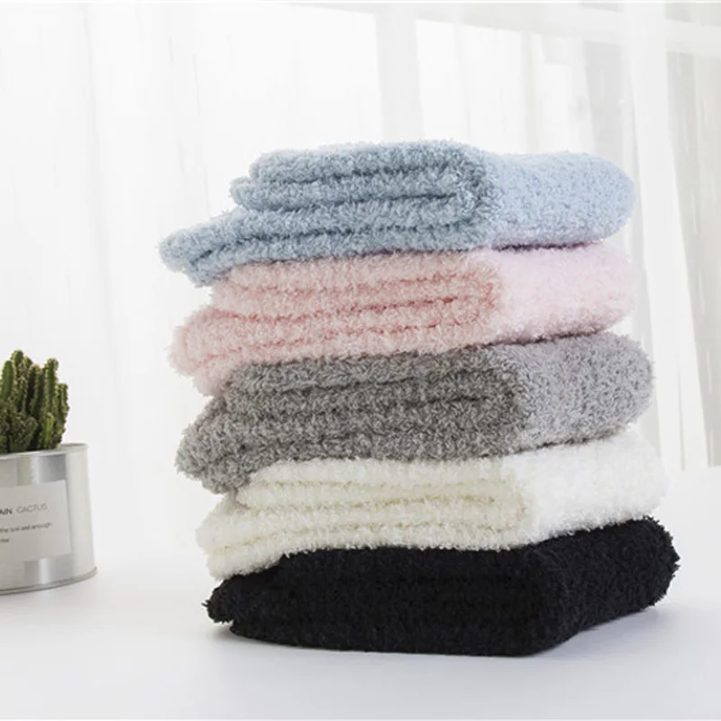 [EIOISAPRA]Warmer Coral Fleece Color Meias Pug Embroidery Harajuku Warm Socks Women Funny Socks Art Japan Calcetines Mujer