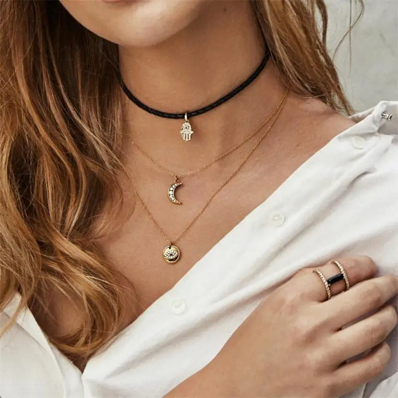 

Punk Fatima Palm Moon Eyes Round Crystal Rhinestone Multilayer Pendant Leather Necklace Women Personality Party Jewelry Gifts