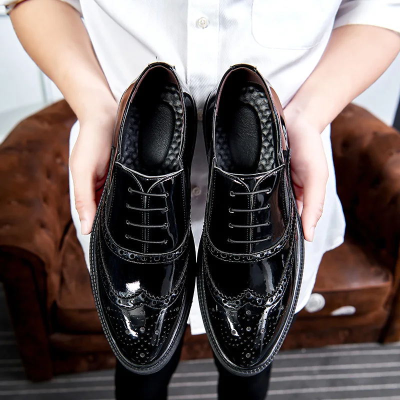 Мужские деловые модельные туфли на шнуровке; броги; офисные роскошные Брендовые вечерние туфли из натуральной кожи со шнуровкой; 4 - Цвет: black 2