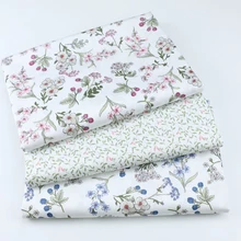 Хлопчатобумажная ткань Лоскутная Ткань по метру одежда для мебели Атлас маленький цветочный 50*160 см D30