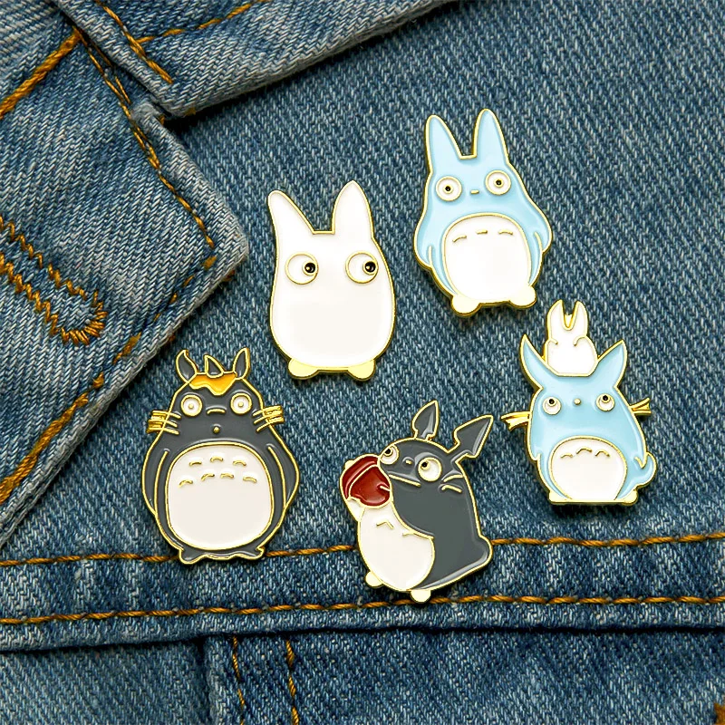 

Fashion creative cartoon anime chinchilla brooch ladies men kawaii cat enamel needle denim jacket badge cute brooch pin jewelry