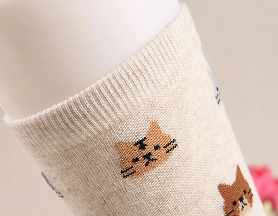 Women's Cute Cat Print Thick Cotton Socks Beige Details
