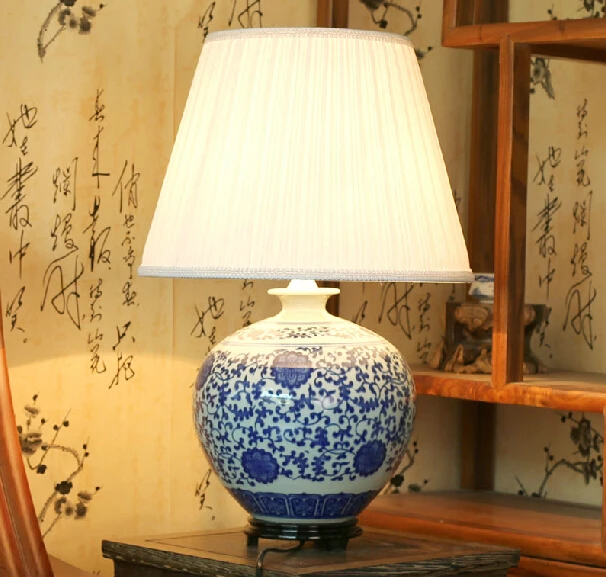 Antique Blue and white ceramics chinese style table lamp ofhead vintage lamps Antique Blue and white ceramics chinese style table lamp ofhead vintage lamps