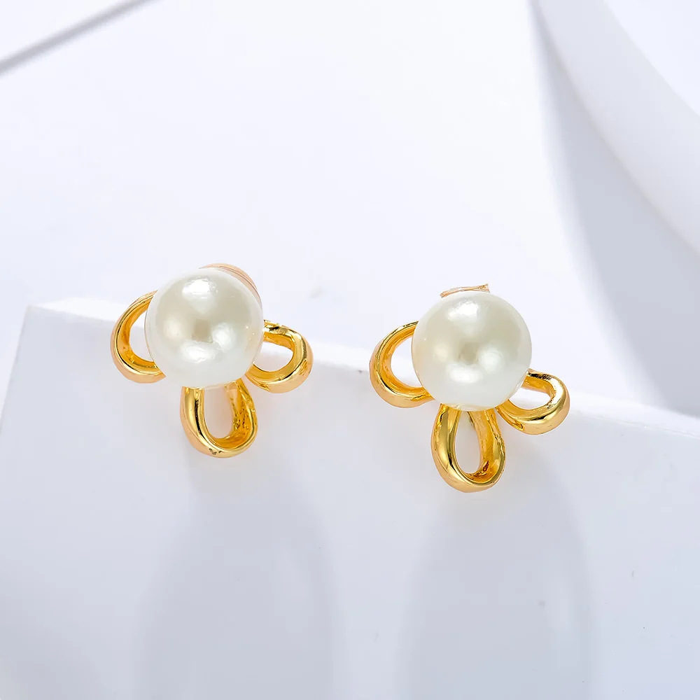 

QGGLE Stud Earrings Faux Pearl Fashion Gold For Women