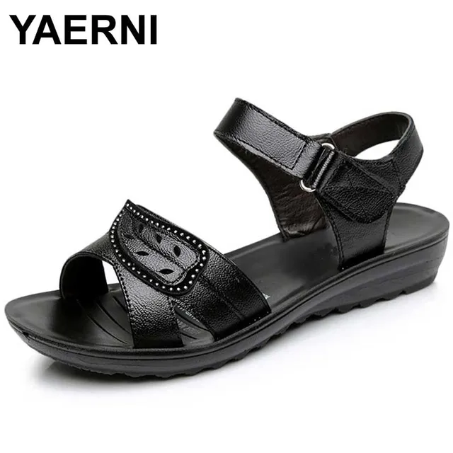 YAERNI 2017 summer new fashion Woman sandals mother large size Flat leather Sandals slip comfort elderly Soft bottom sandals
