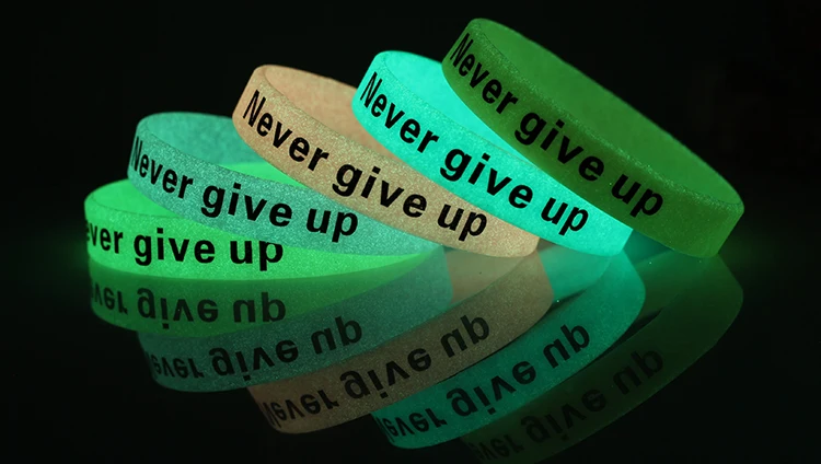 NEVER GIVE UP 